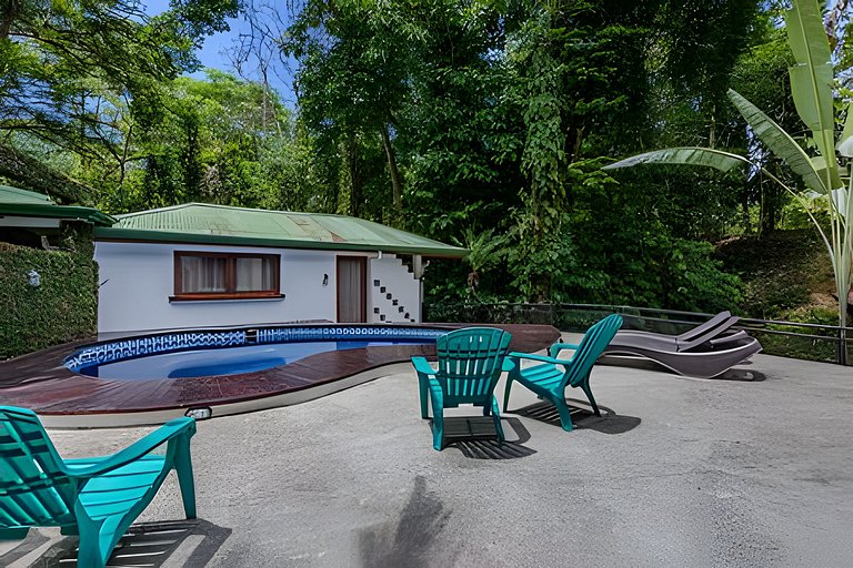 Private Jungle Home Surrounded by 2 Creeks